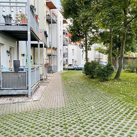 Gemuetliches Apartment, Seenaehe, Wm, Wlan, Balkon Markkleeberg Bagian luar foto