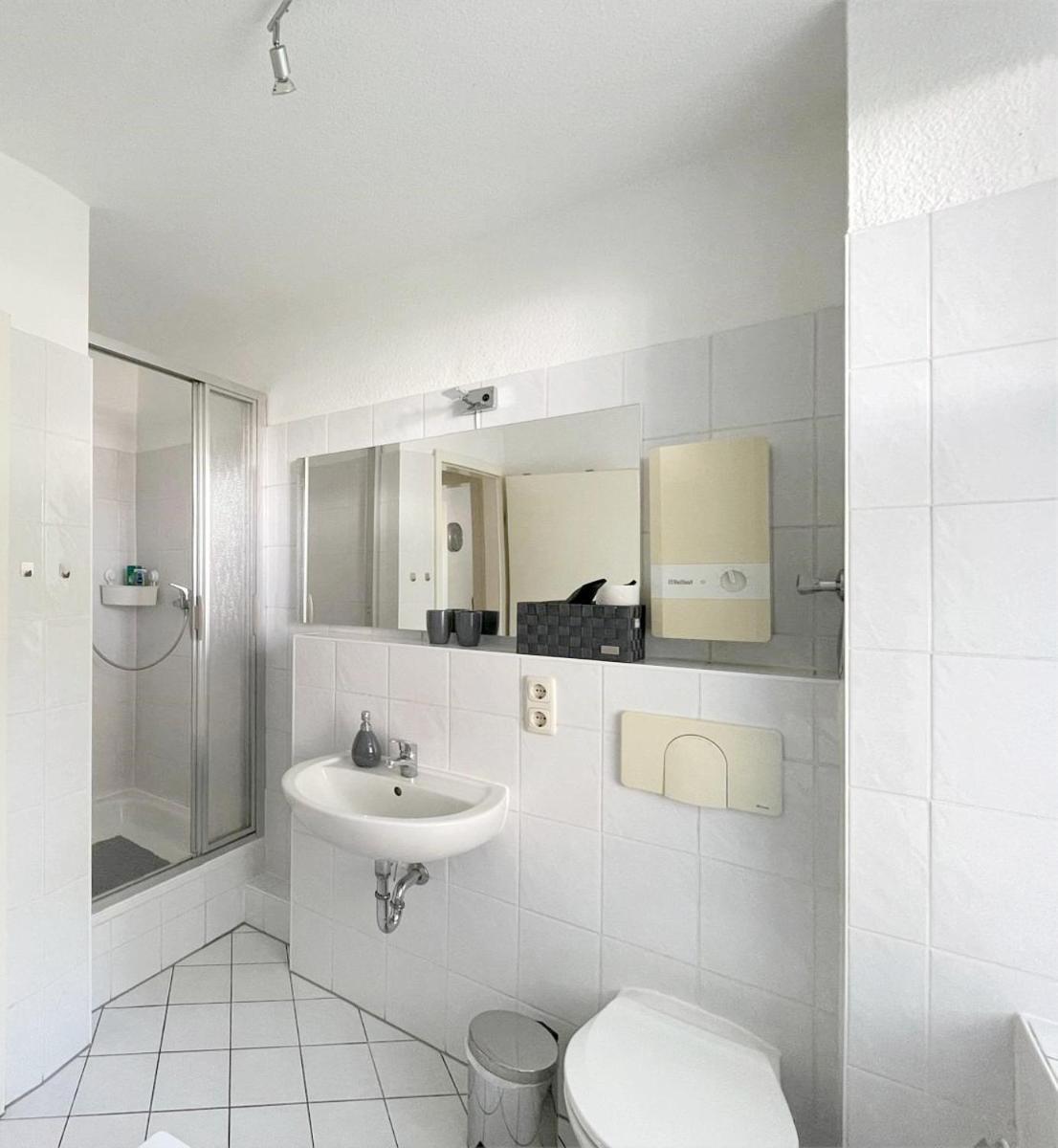 Gemuetliches Apartment, Seenaehe, Wm, Wlan, Balkon Markkleeberg Bagian luar foto